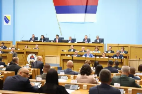 Imenovan nelegalni saziv Vlade RS na čelu sa premijerom Minićem