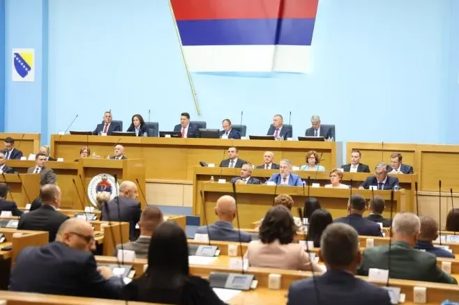 Imenovan nelegalni saziv Vlade RS na čelu sa premijerom Minićem