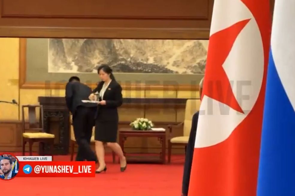 Osoblje Kim Džong Una nakon sastanka sa Putinom uklanja biološke tragove "vođe"