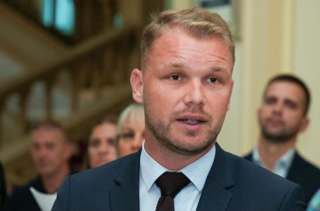 Karte su na stolu: Ovo je plan Draška Stanivukovića za rušenje Dodikovog SNSD-a...