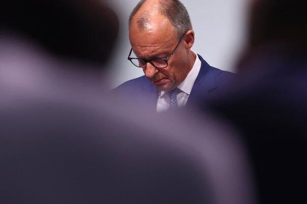 Merz zabrinut: Evropa ne igra ulogu kakvu želi, zavisimo od američke pomoći!