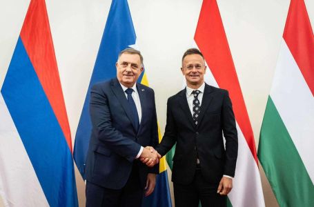 Slika govori sve: Iza Dodikovih leđa u Mađarskoj vijori se zastava BiH, evo šta je poručio