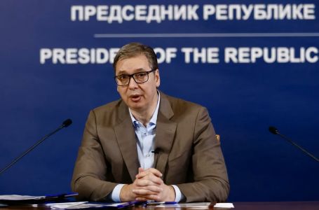 Vučić tvrdi da je u Novom Sadu povrijeđeno 11 policajaca: "Napali ih iz čista mira..."