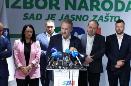 SDA: Osuđujemo kukavički napad na Borenovića