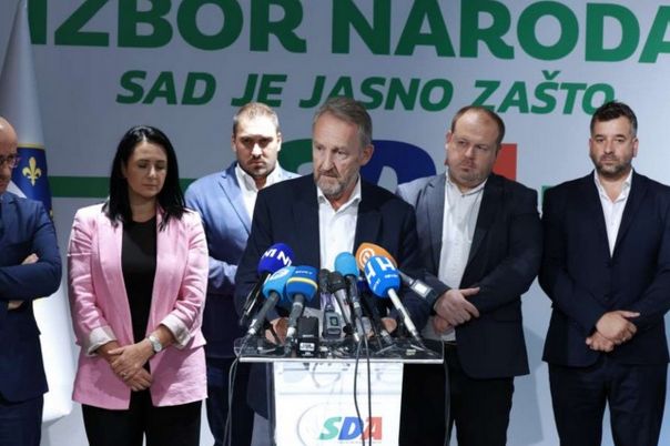 SDA: Osuđujemo kukavički napad na Borenovića