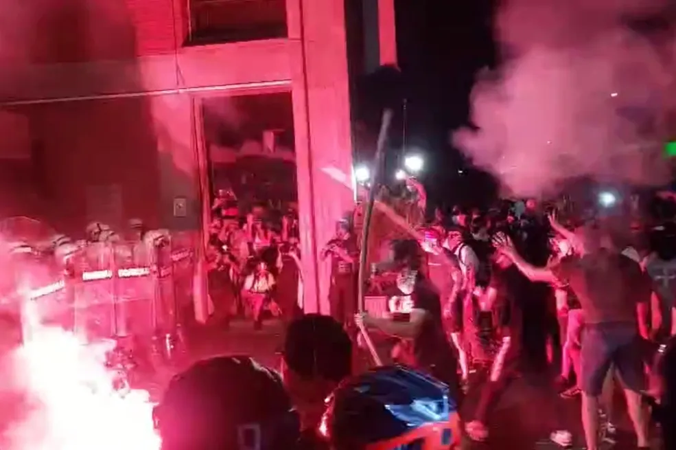 ‘Počeo je ulični rat u Srbiji’: Evo šta svjetski mediji pišu o sukobima u Novom Sadu