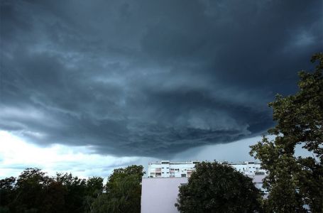 Superćelijske oluje prijete Evropi, očekuju se sve jači udari