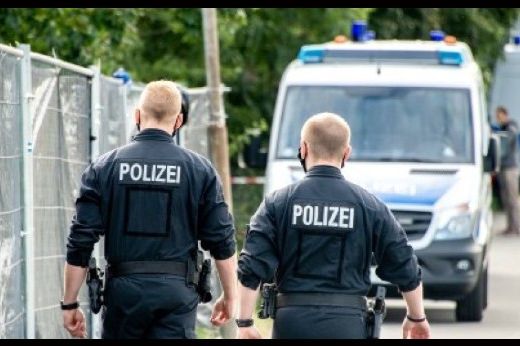 Urušio se krov supermarketa u Njemačkoj: Četiri osobe povrijeđene