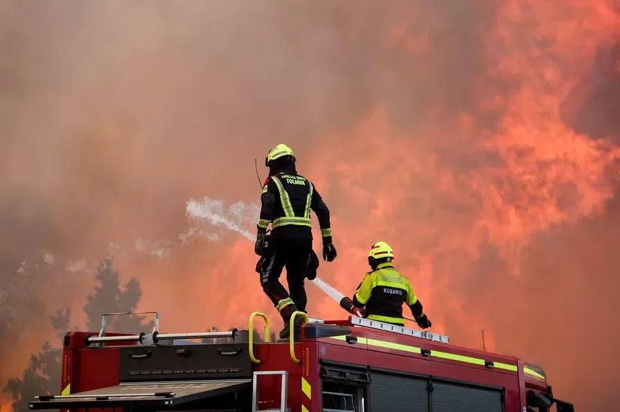 Panika u Nikšiću: Plamen zahvatio Dom starih, povrijeđena jedna osoba