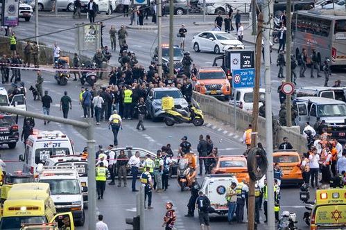 U pucnjavi u Jeruzalemu ranjeno 15 osoba, ubijene četiri: Sumnja se na teroristički napad