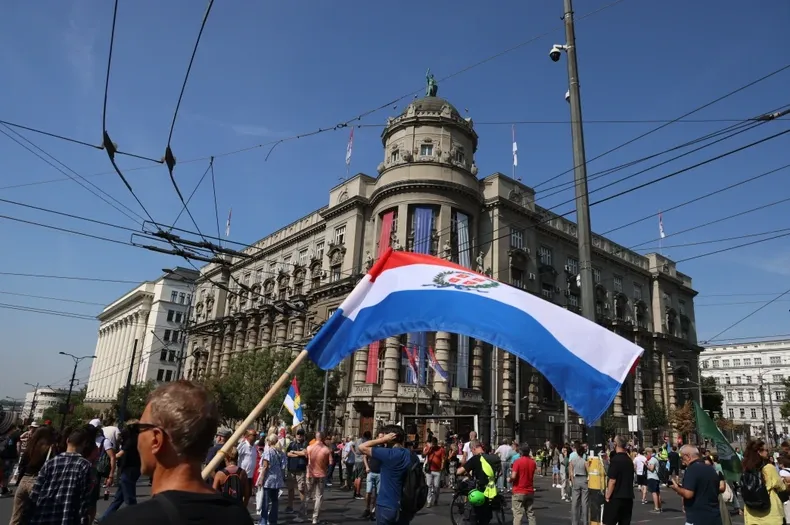 Studenti sa sloganom "Indeks je jači od pendreka" blokirali centar Beograda!