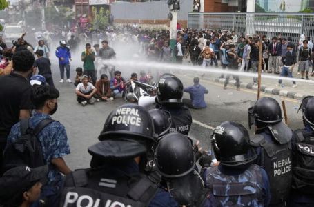 Sukobi u Nepalu zbog zabrane društvenih mreža: poginulo najmanje 17 osoba!