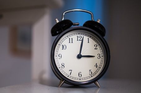 Zimsko računanje vremena: kada i kako vraćamo sat?