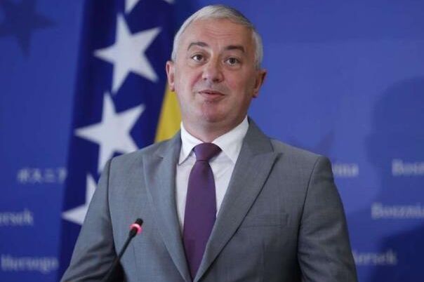 Borenović nakon napada: Nastavljam kao i do sada