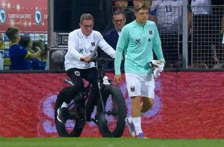 Neviđena situacija u Zenici: Selektor Austrije na biciklu došao na teren