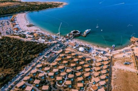 Šok na Jadranu: More u Pločama puno fekalija, opasno za kupanje