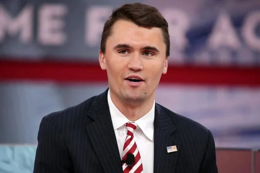 ŠOK U AMERICI: Upucan bliski saradnik Donalda Trumpa! Panika na univerzitetu, desnica u nevjerici