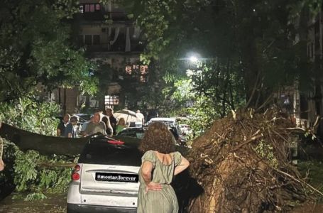 SNAŽNO NEVRIJEME POHARALO MOSTAR: Oluja nosila sve pred sobom, pogledajte zastrašujuće slike