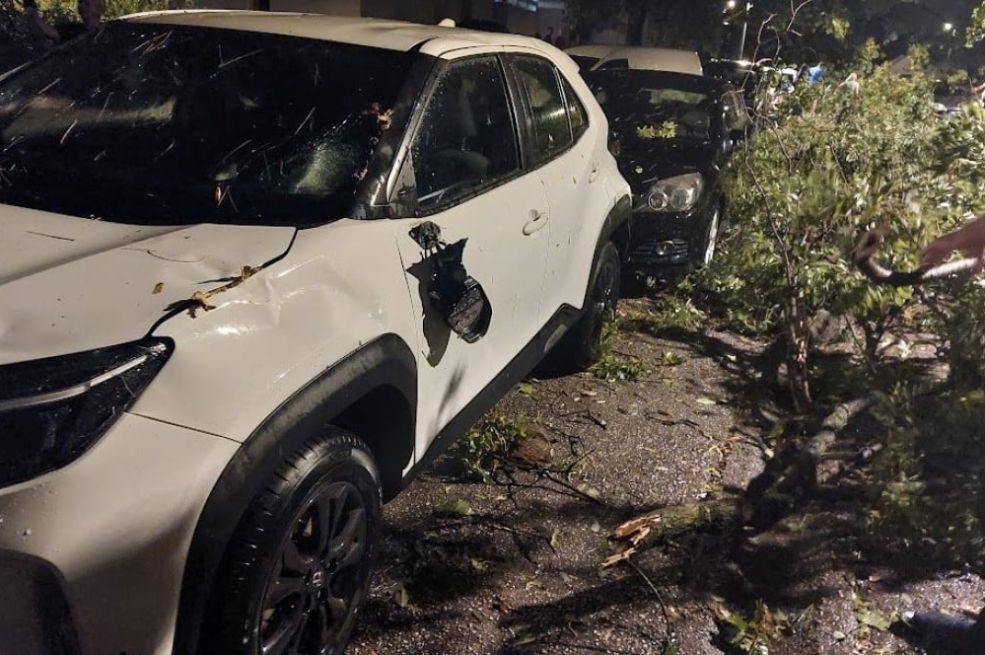 Snažno nevrijeme sinoć paralisalo Mostar: Pogledajte prizore