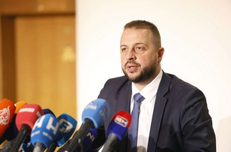 Nešković o lažnom patriotizmu: "Nije problem što je kapitulirao Milorad Dodik, nego je problem..."