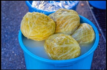 U kiseli kupus obavezno dodajte 1 poseban sastojak: Brže će se ukiseliti, a neće se kvariti do ljeta