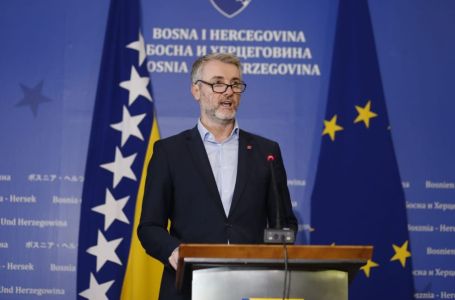 Forto ismijao Dodika: Mogao je najaviti let na Mars pa odustati – efekat isti