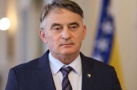 Oglasio se Željko Komšić nakon smrti Halida Bešlića