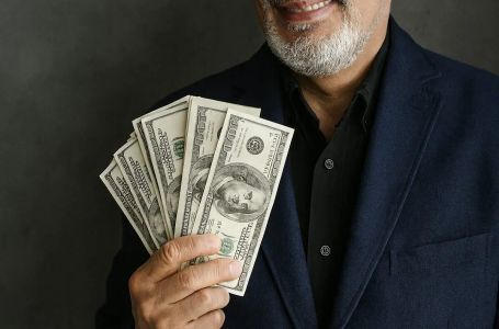 Ruski astrolog otkriva: Kraj septembra donosi iznenadni novac za samo tri znaka!