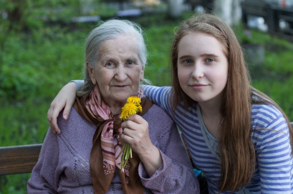 Ako ove 3 stvari unuci nauče od svojih baka: Imaju puno veće šanse da postanu sretni i uspješni