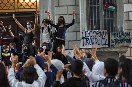Na ulicama Francuske i stari i mladi: Opći štrajk zaustavio promet, škole i zdravstvo