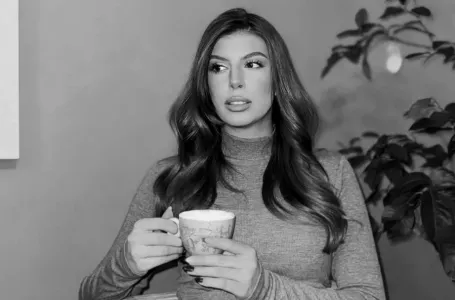 Poznato od čega je preminula lijepa influenserka i vizažistica Adna Rovčanin u 26. godini?