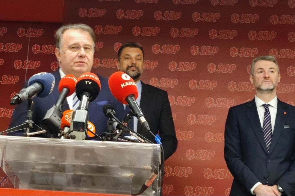 Trojka objavila kraj političke karijere Milorada Dodika