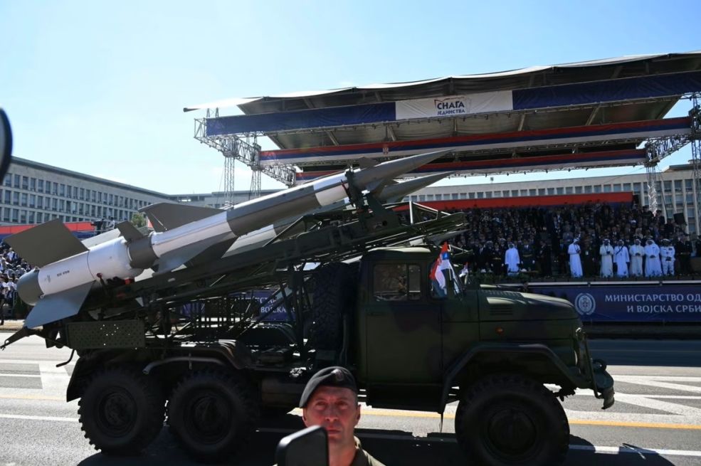 Na paradi u Beogradu predstavljena naoružanja iz Izraela i Rusije, Vučić poslao poruku