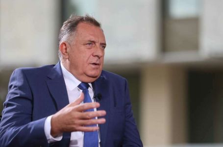 DA, MOGUĆE JE! RTS bez navođenja funkcije Dodika: Gost na vojnoj paradi u Beogradu bez titule