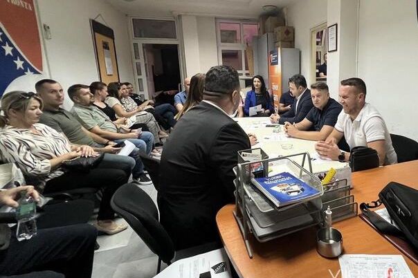 Puca koalicija u TK: DF razmatra povlačenje, SDA već traži novog partnera!