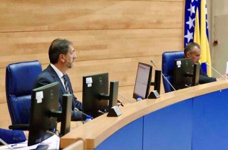 Propala sjednica o budžetu: Čavara napravio haos