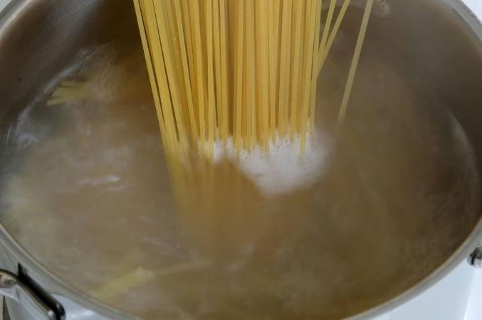 Da li još uvijek kuhate tjesteninu u vodi? Pravite grešku