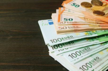 Novac stiže za 4 horoskopska znaka: Evo ko će dobiti pare do 27. septembra