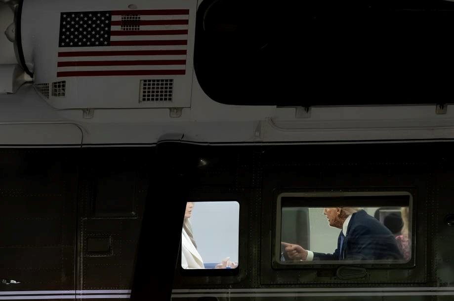 Analiza govora tijela objašnjava šta se desilo sa Melanijom i Trumpom u helikopteru