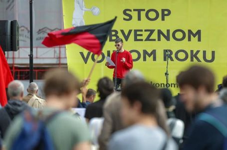 U susjednoj državi mladi ne žele obavezni vojni rok, organizovali proteste: Nismo topovsko meso