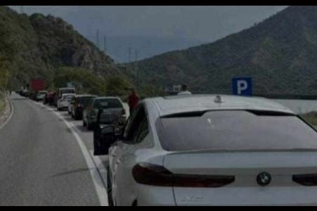 Nesreća u tunelu Salakovac: Obustavljen saobraćaj u potpunosti