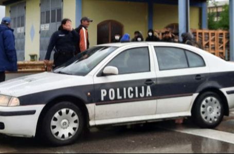 Stravična nesreća u BiH: Poginuo maloljetnik, četvero povrijeđeno