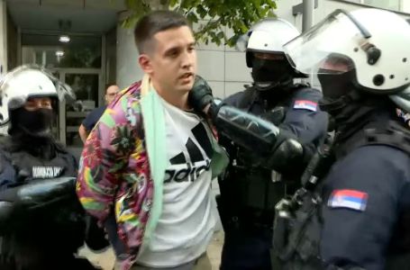 Incidenti na protestima u Srbiji, ima povrijeđenih i privedenih