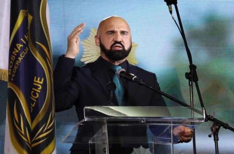 Isak o uvredama na TikToku: ”Tamo psuju, a kad me sretnu upiš*ju se u gaće”