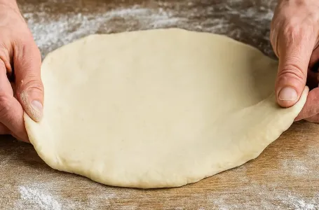 Kako da kora za pitu bude savršeno tanka i elastična? Tajna nije u brašnu, već u ovome