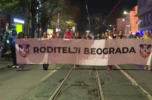 Protest roditelja ispred Ministarstva prosvete: traže pravednije školstvo