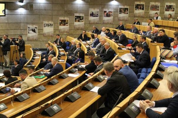 O uredu glavnog pregovarača za EU i smjeni Čavare tek na narednoj sjednici