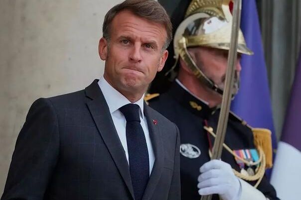 Macron prijeti: Moguće obaranje ruskih aviona iznad Evrope!