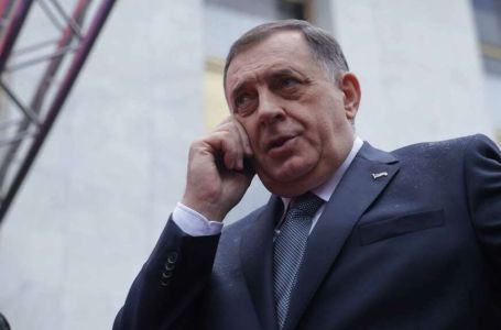 Dodik za ruske medije: "Velika Britanija, Njemačka i Francuska žele "obojenu revoluciju" u Srbiji"
