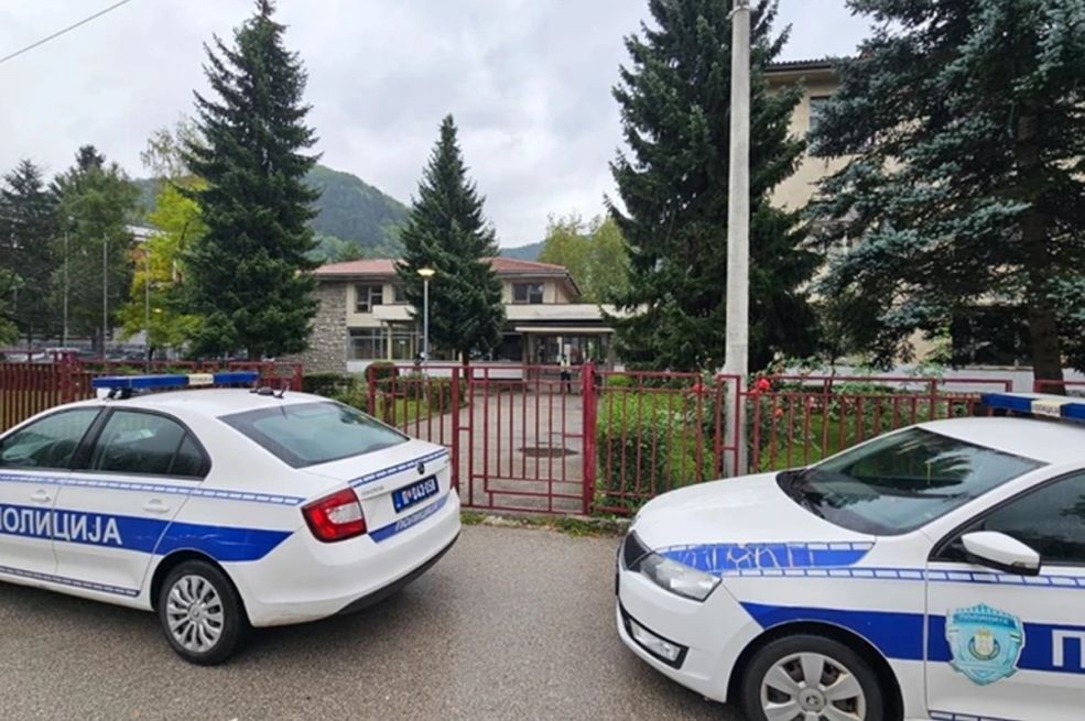 Uzbuna u Srbiji: Zatvorene škole širom države, policija na nogama